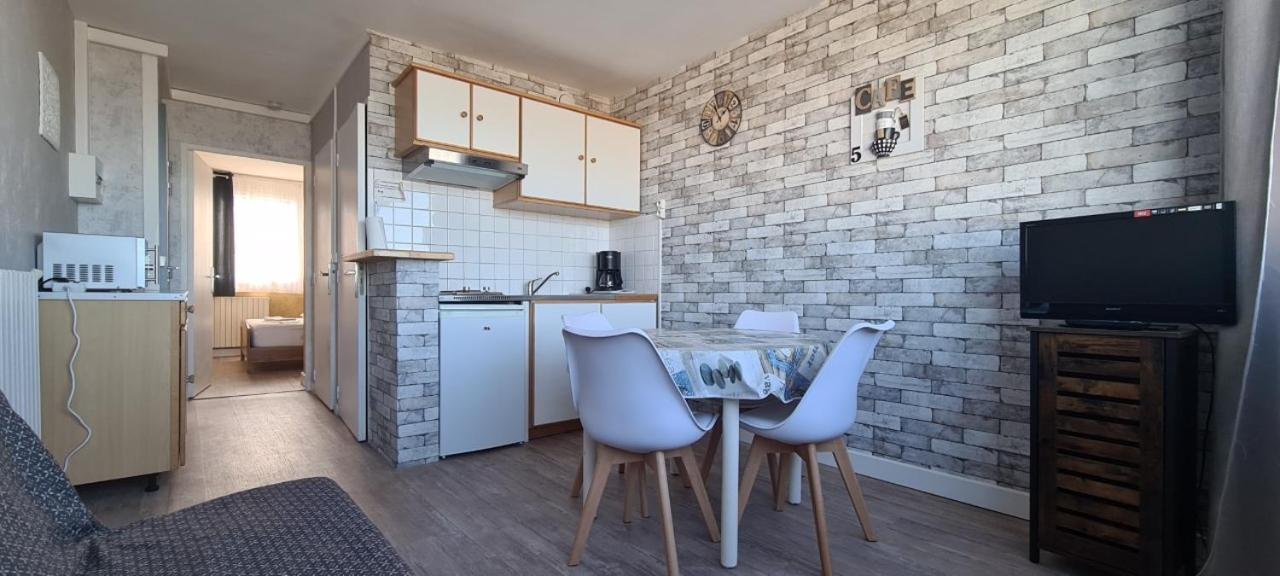 Residence Du Bord De Mer 9 Appartements Avec Une Vraie Vue Mer Le Tréport Екстериор снимка