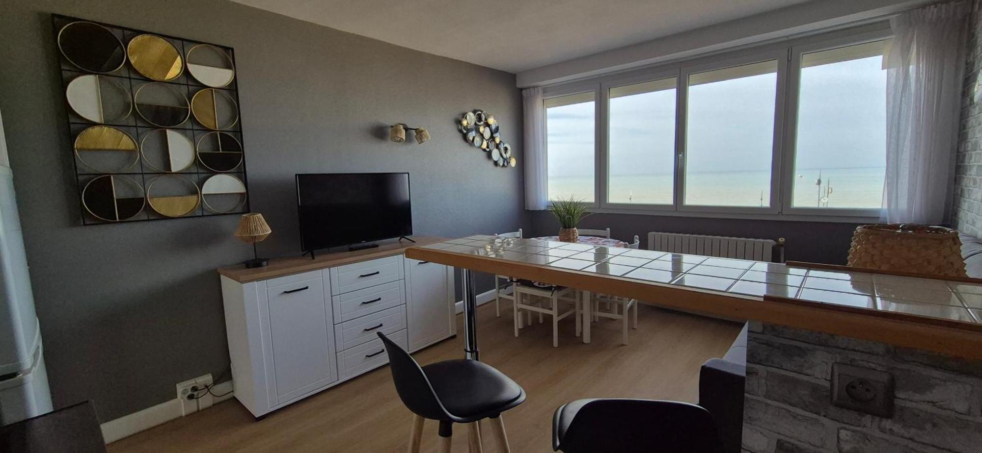 Residence Du Bord De Mer 9 Appartements Avec Une Vraie Vue Mer Le Tréport Екстериор снимка